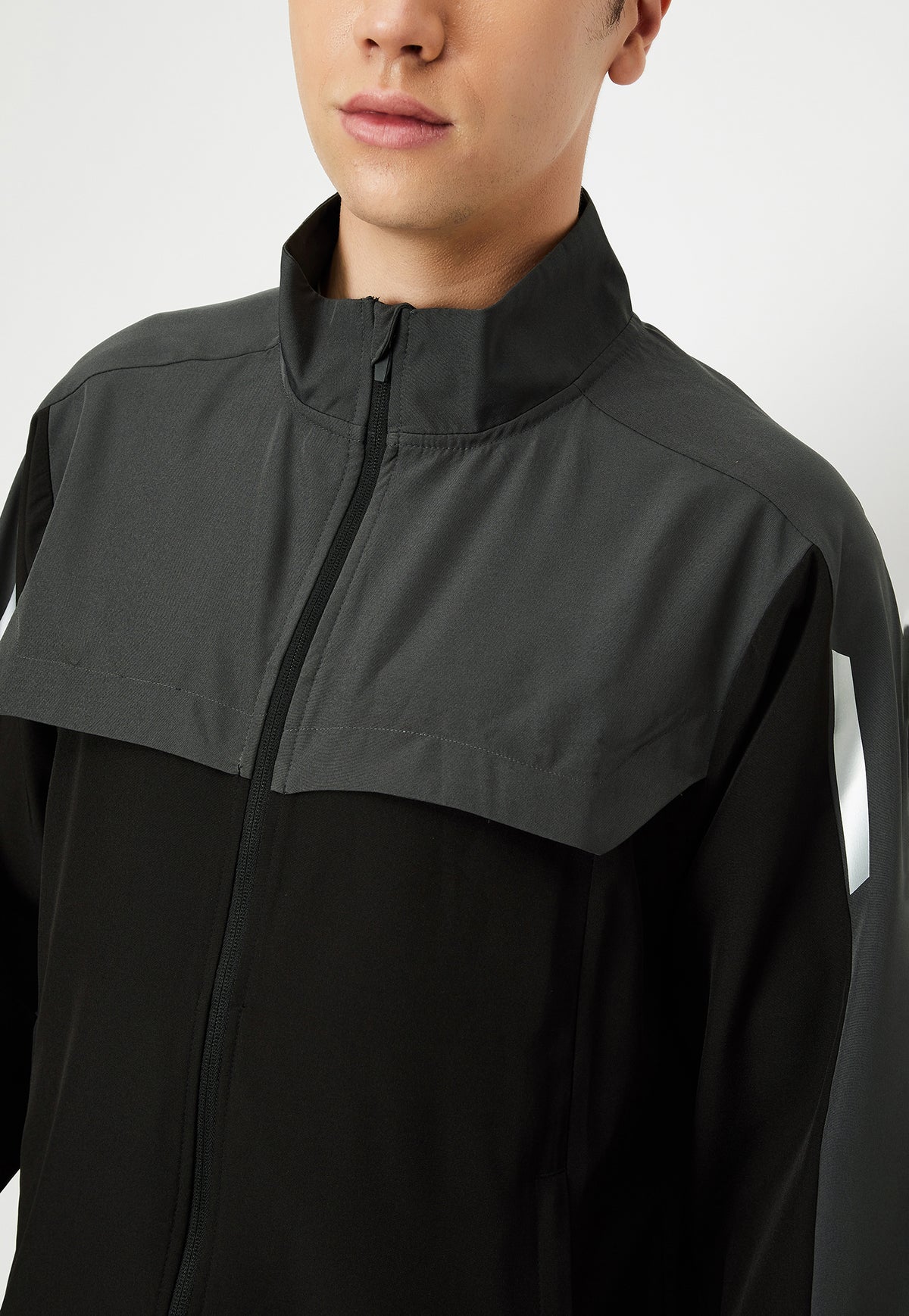 Ayke Men Colourblock Lightweight Active Jacket – Black – view 2